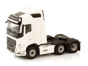 Marketplace : VOLVO FH5 Globetrotter 6x2 Twin Steer Blanc - WSI - 1:50