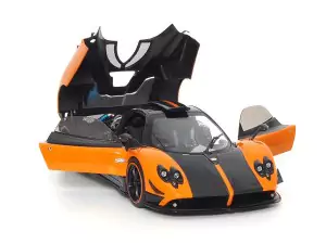 Marketplace : Pagani Zonda Cinque Coupé 2009 orange Saint-Tropez - ...